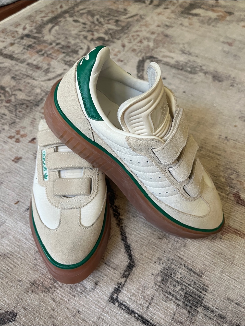 ADIDAS IVY PARK Super Slick White Sneakers Size 6